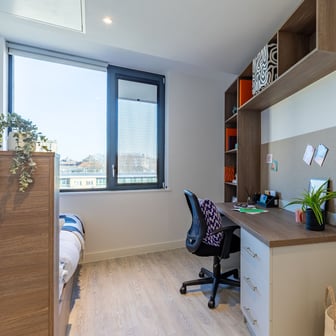 Silver En Suite - Image 3